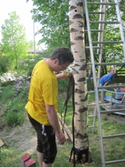 derweil am Maibaum...