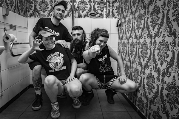 catbiteback.Credit@severine_kpoti_photographie